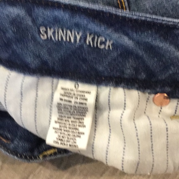 🦅 American Eagle…Distressed Skinny Jeans…🦅 - Picture 4 of 7